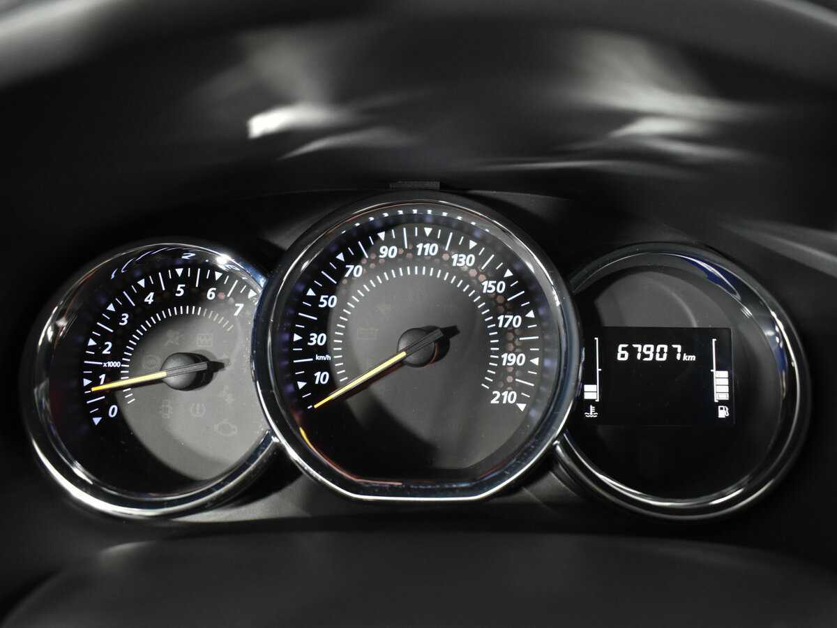 Б/У Рено Логан 2022 года. Фото: #12