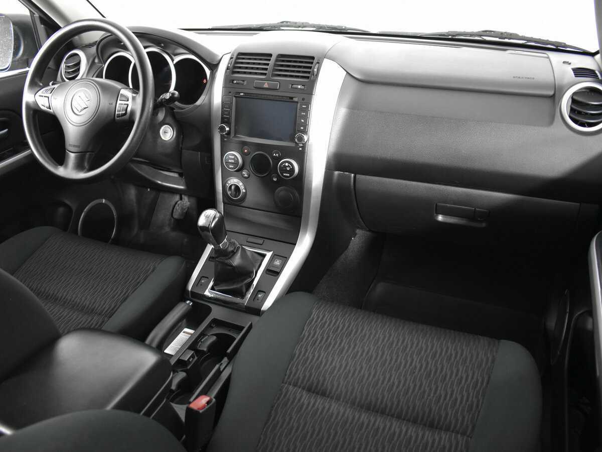 Б/У Сузуки Гранд Витара 2013 года. Фото: #8