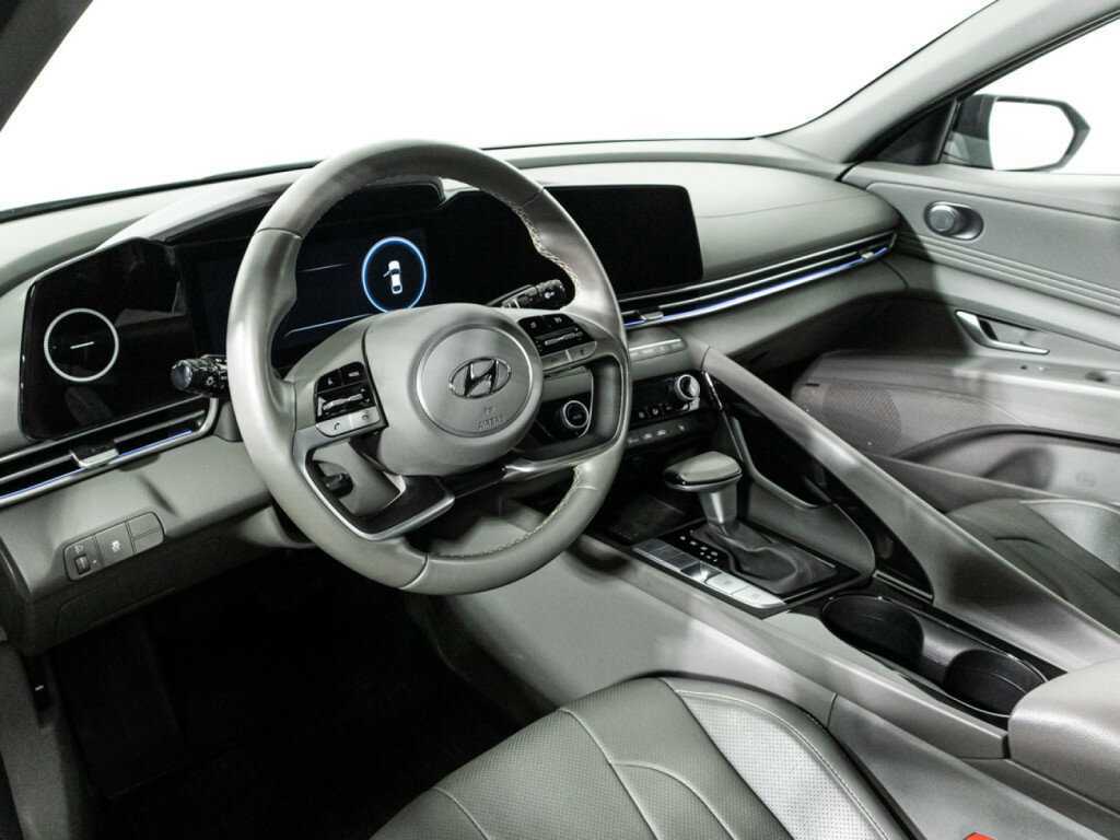 Hyundai Elantra 2021 года с пробегом. Фото: #10