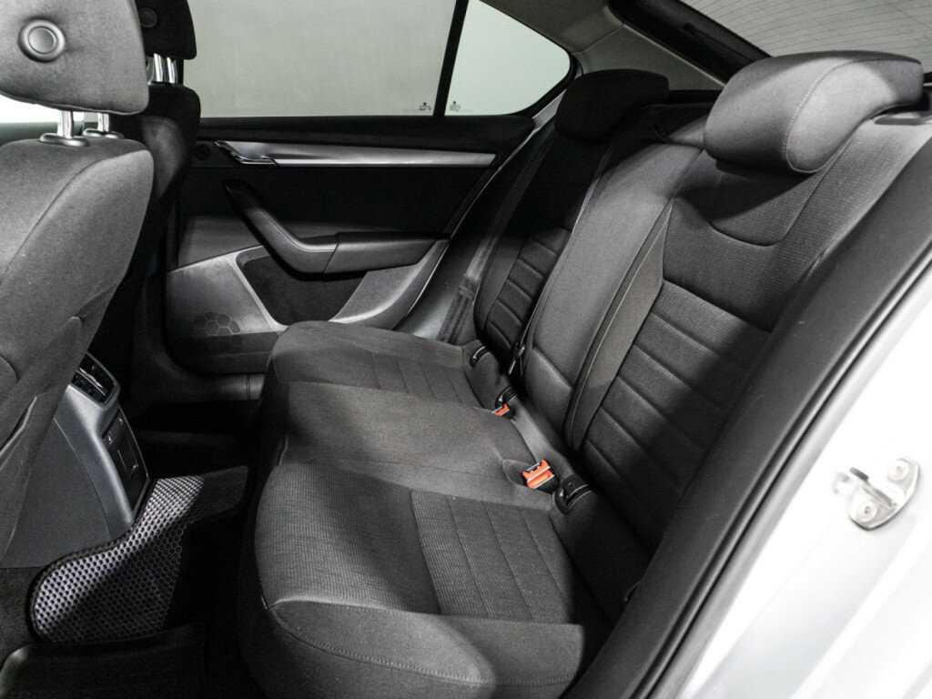 Б/У Шкода Октавия 2014 года. Фото: #9