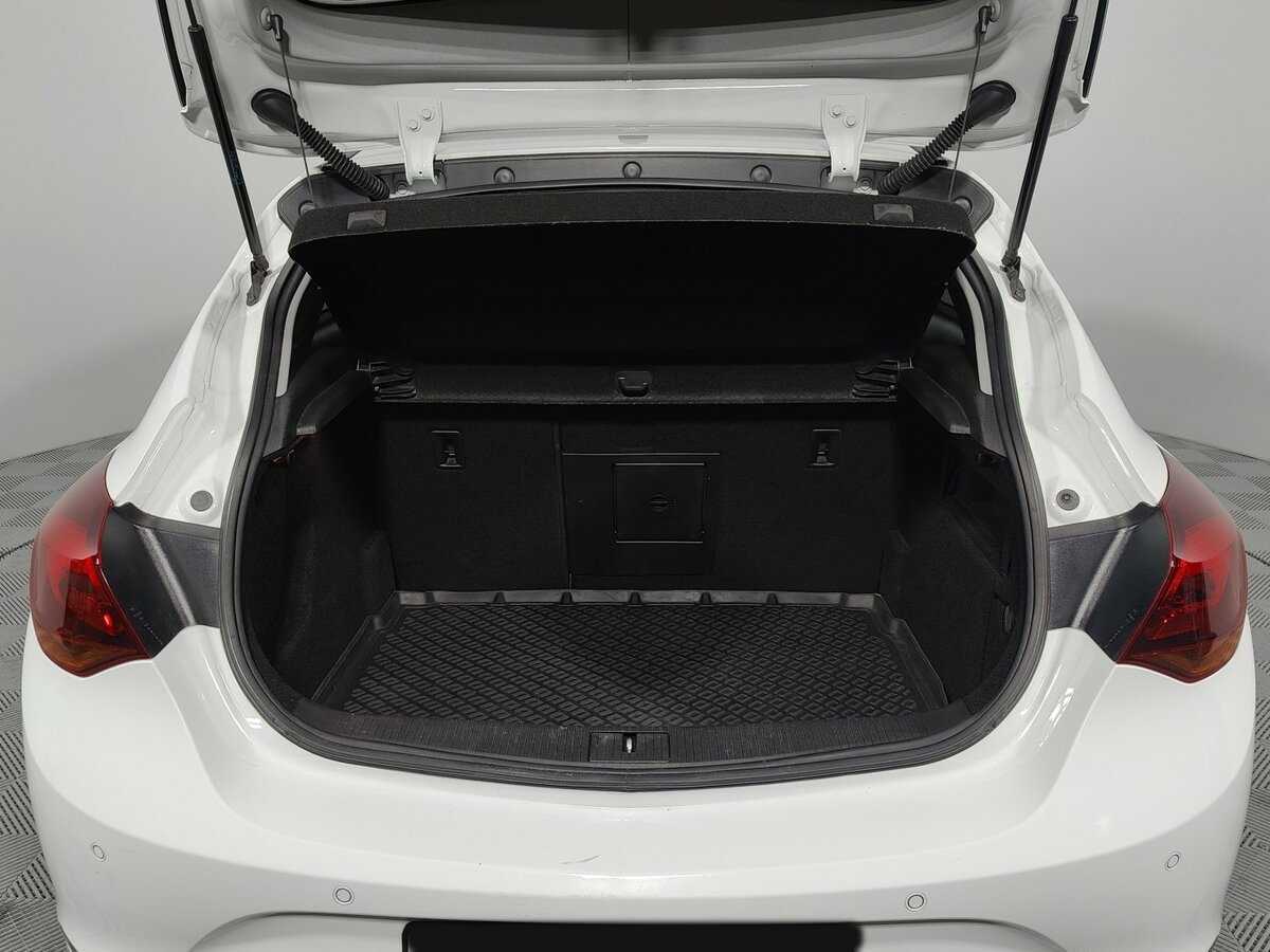 Б/У Опель Астра 2014 года. Фото: #7