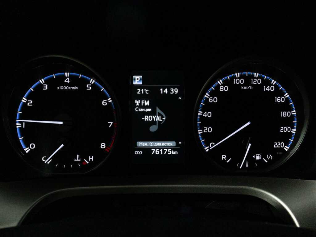 Toyota RAV4 2015 года с пробегом. Фото: #11