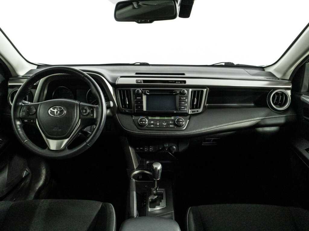 Toyota RAV4 2015 года с пробегом. Фото: #12