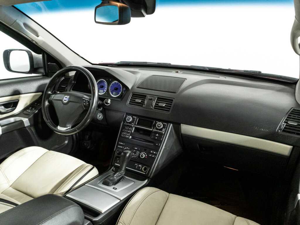 Б/У Вольво ИксЦ90 2012 года. Фото: #8