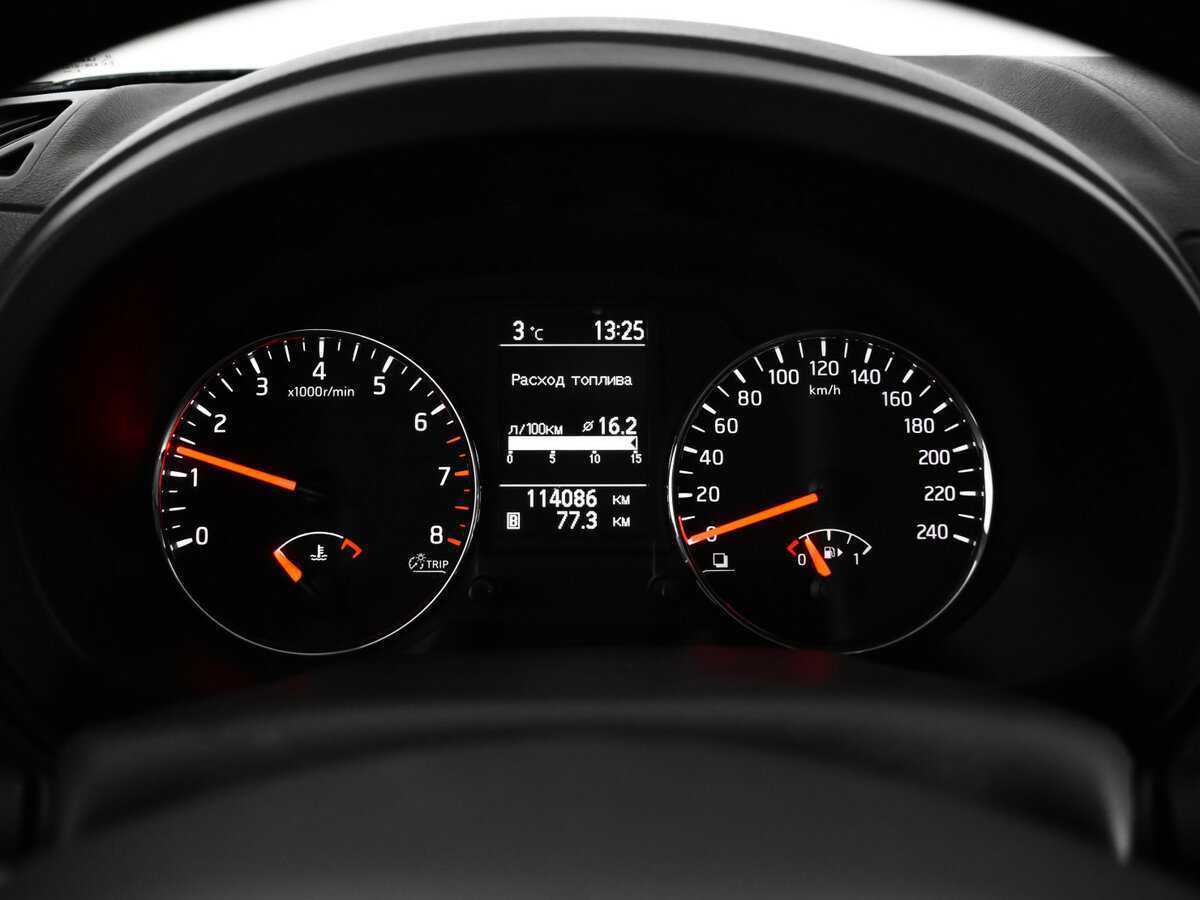 Б/У Ниссан Икс-Трейл 2013 года. Фото: #10