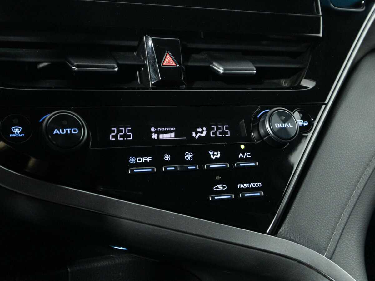 Toyota Camry 2021 года с пробегом. Фото: #16