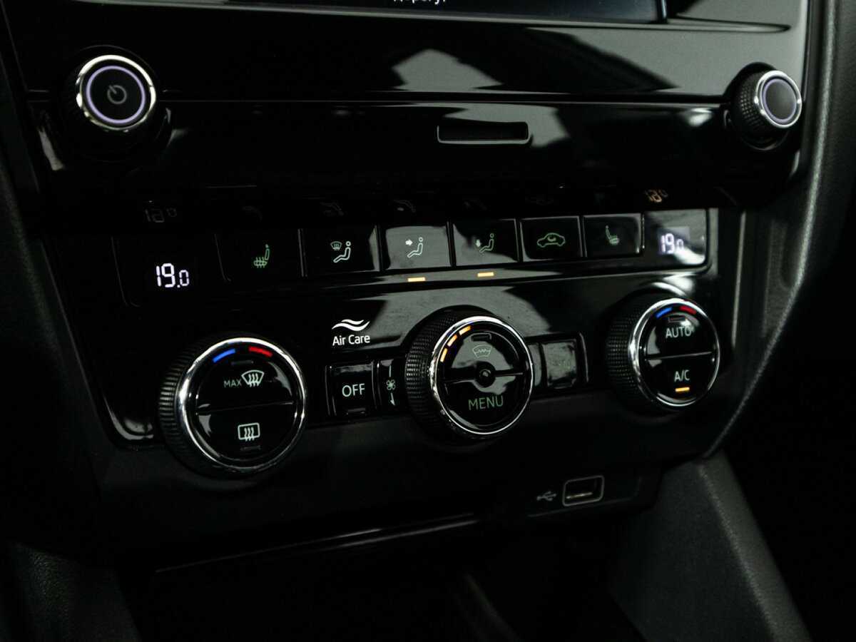 Б/У Шкода Октавия 2019 года. Фото: #16