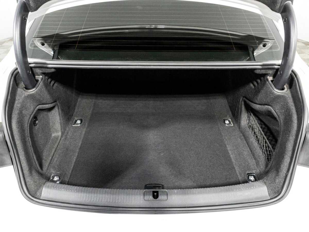 Audi A4 2019 года с пробегом. Фото: #23