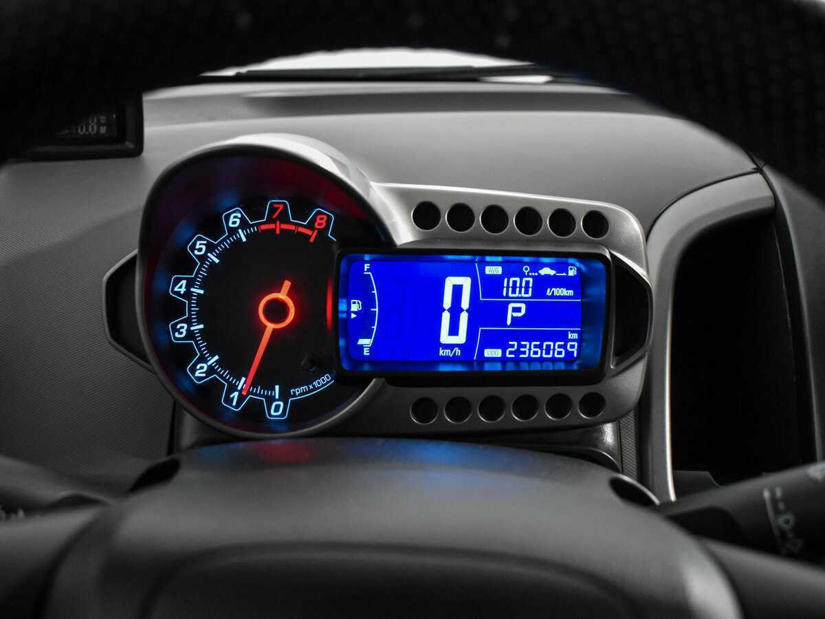 Б/У Шевроле Авео 2014 года. Фото: #18