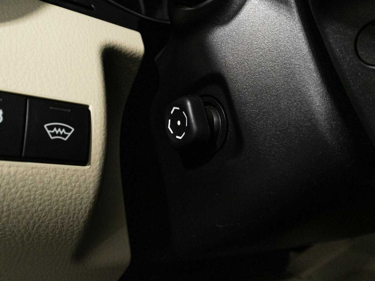 Toyota Camry 2018 года с пробегом. Фото: #17