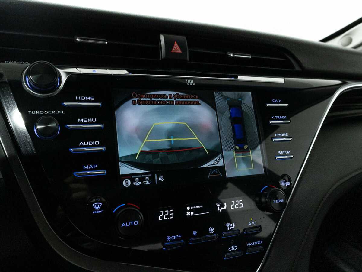 Toyota Camry 2018 года с пробегом. Фото: #18