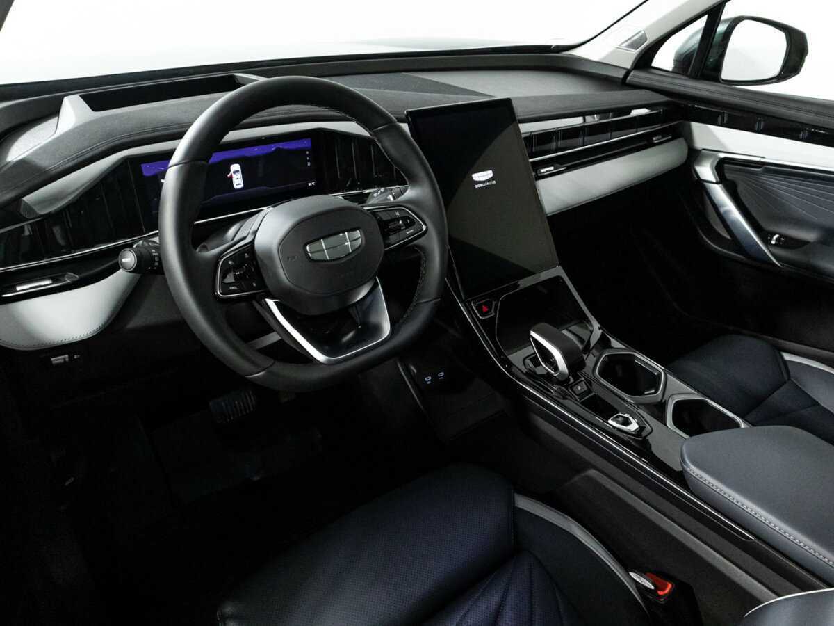 Geely Atlas 2024 года с пробегом. Фото: #10