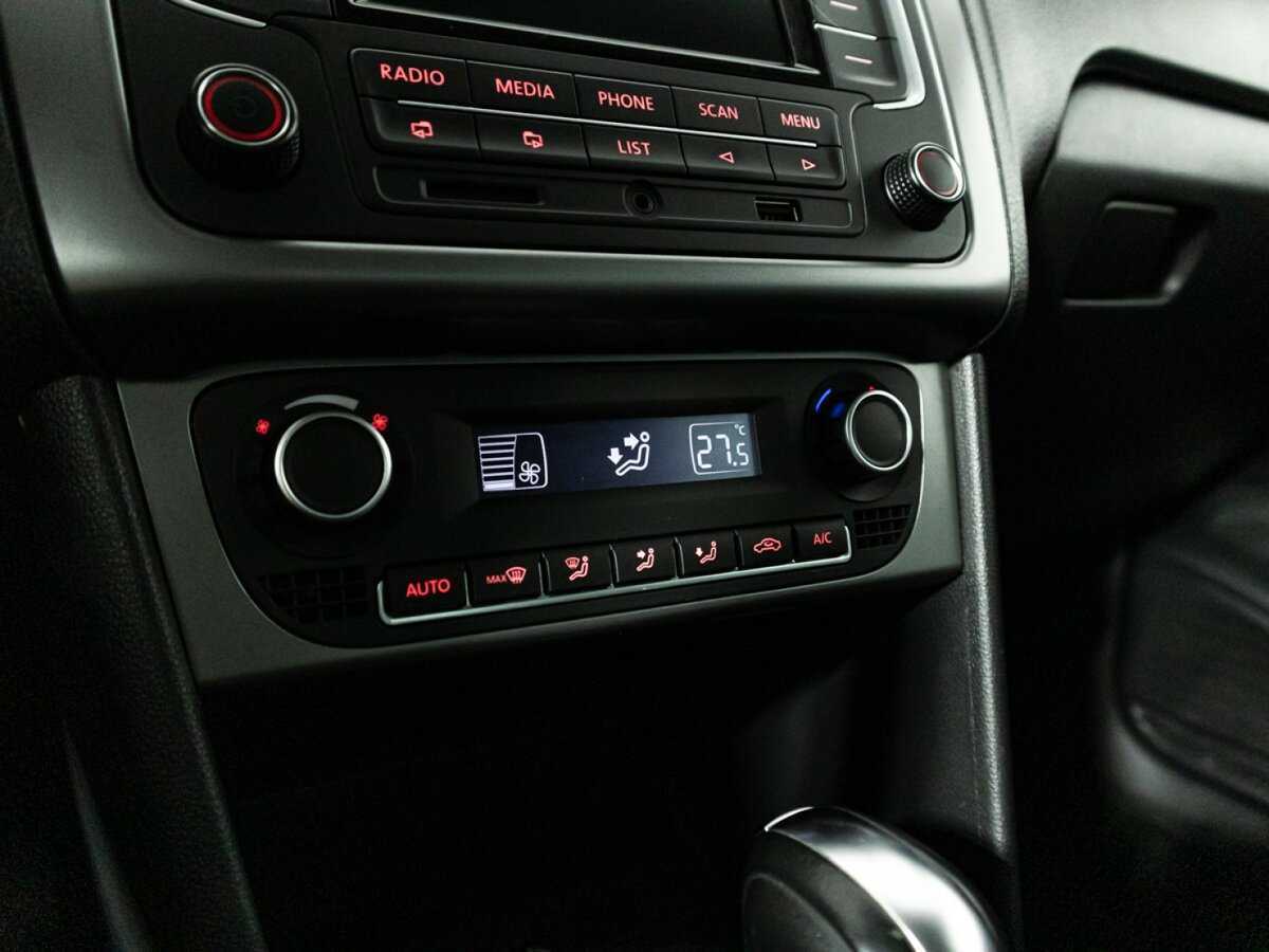 Б/У Фольксваген Поло 2015 года. Фото: #12