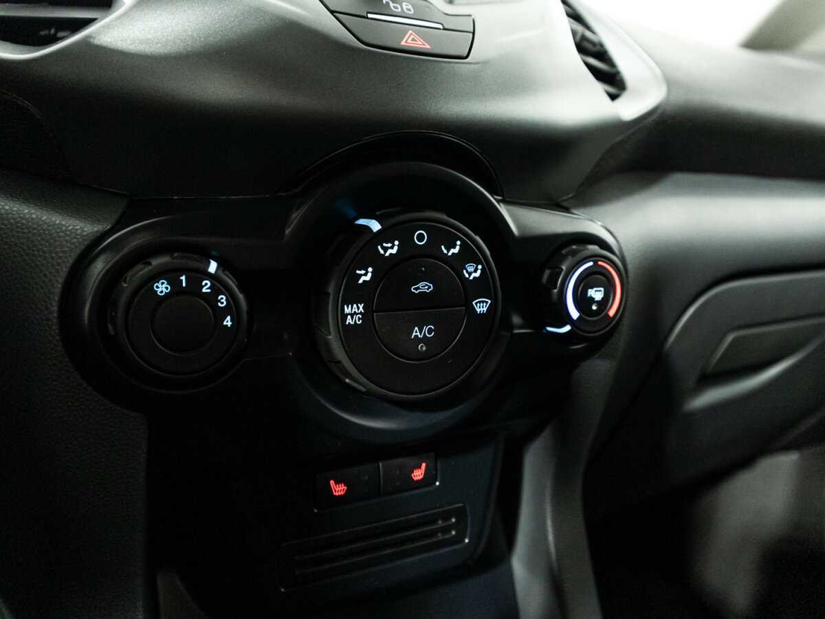 Б/У Форд ЭкоСпорт 2016 года. Фото: #15