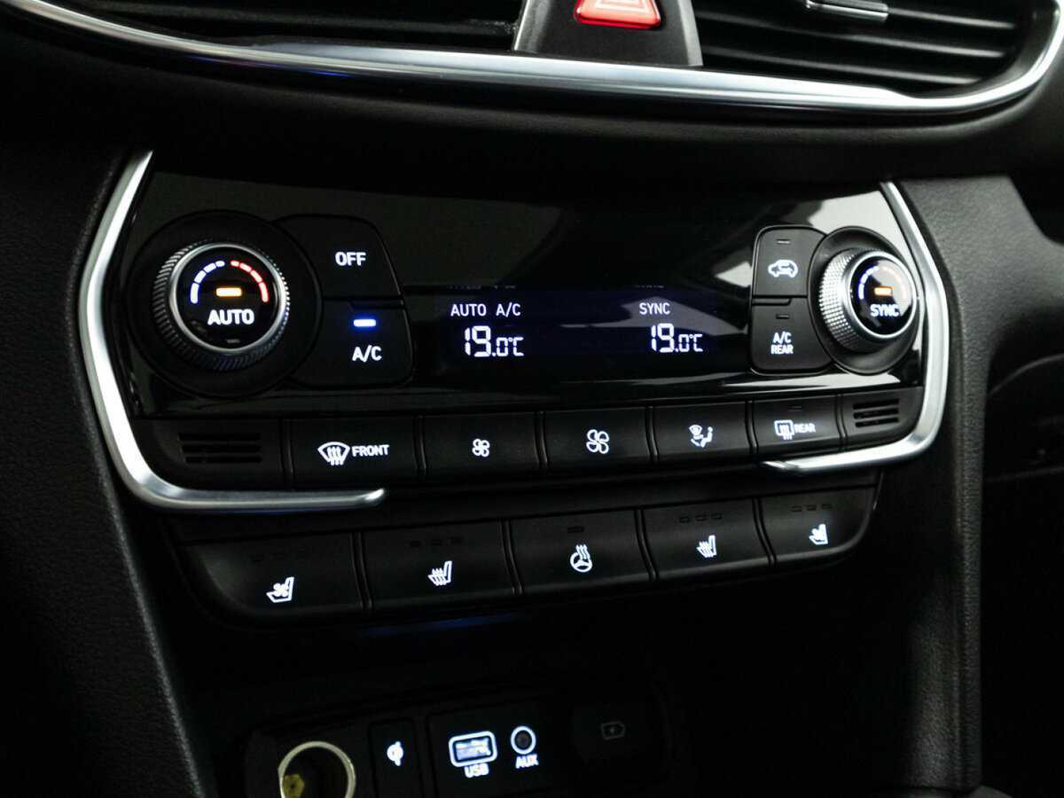 Hyundai Santa Fe 2019 года с пробегом. Фото: #26