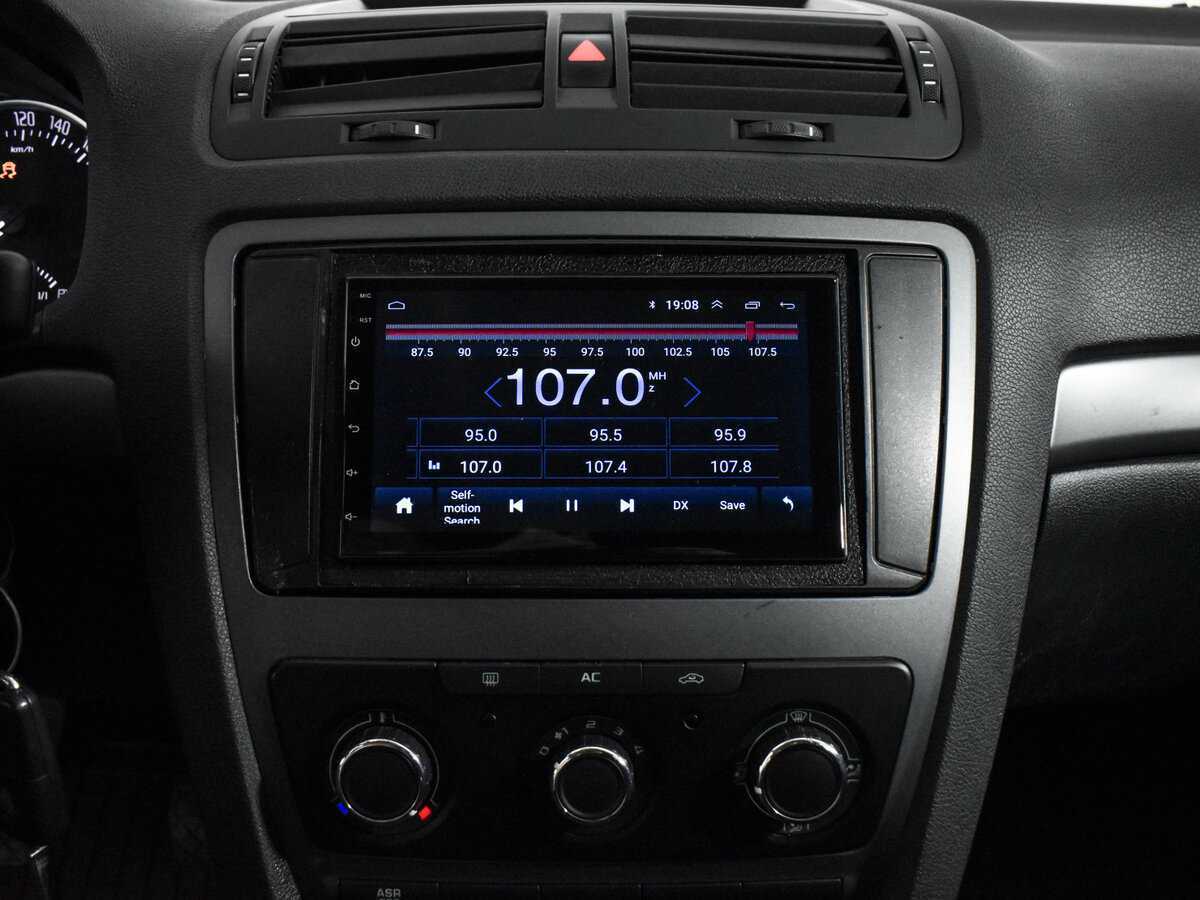 Б/У Шкода Октавия 2012 года. Фото: #14