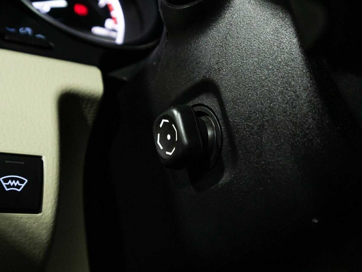 Toyota Camry 2018 года с пробегом. Фото: #22