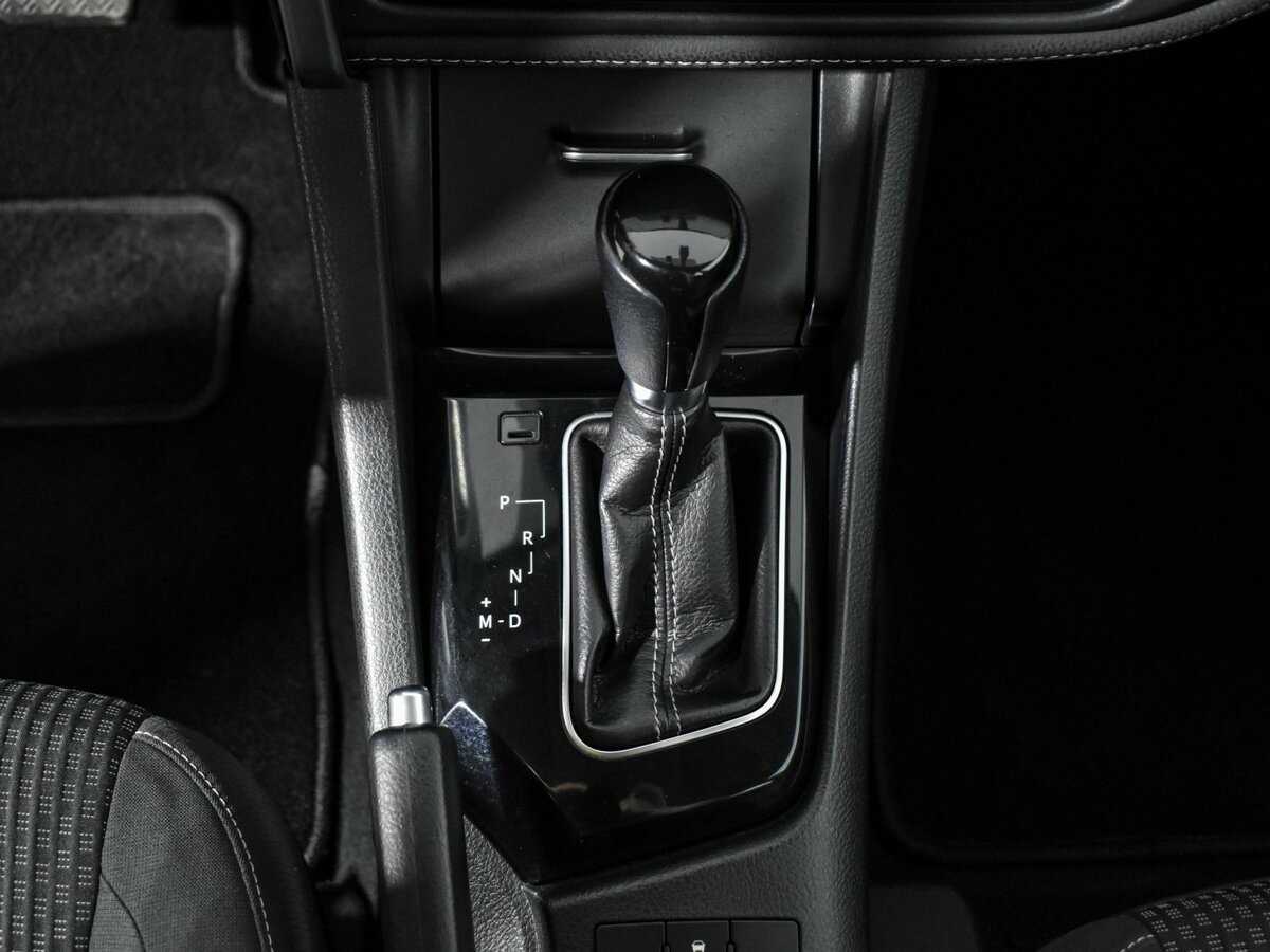 Б/У Тойота Королла 2016 года. Фото: #10