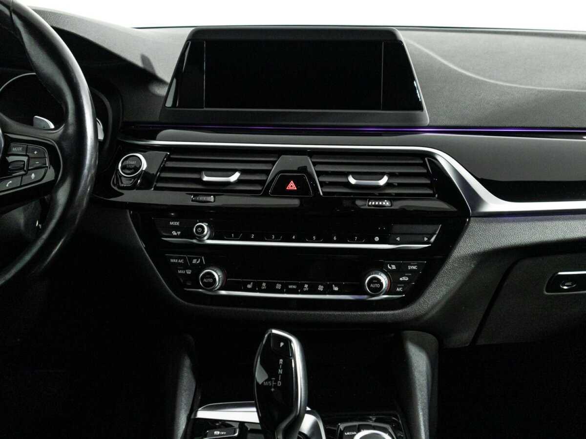 BMW 5 серии 2018 года с пробегом. Фото: #13