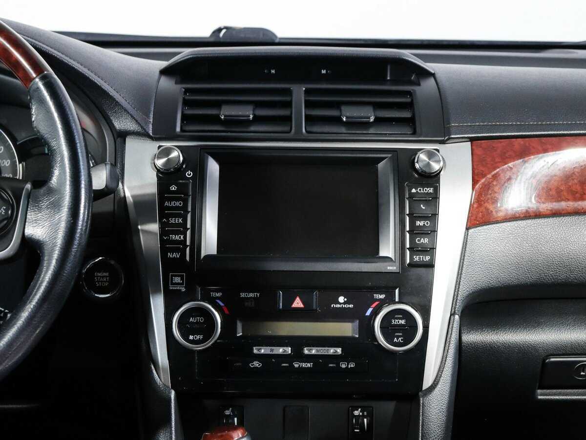 Б/У Тойота Камри 2012 года. Фото: #11