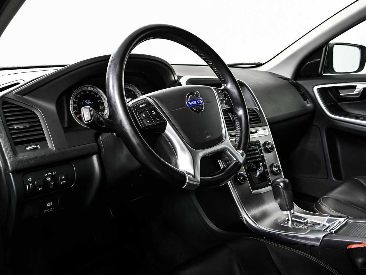 Б/У Вольво ИксЦ60 2012 года. Фото: #12