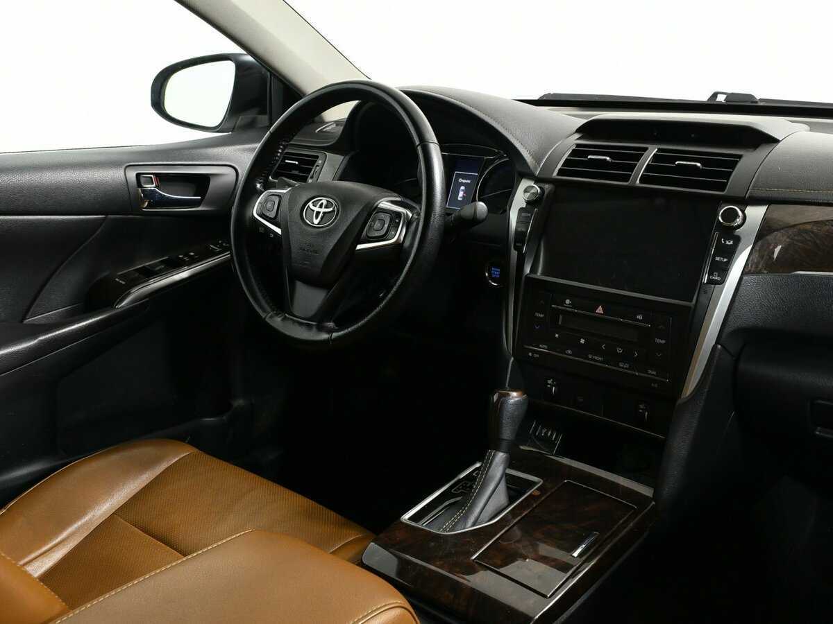 Toyota Camry 2017 года с пробегом. Фото: #6