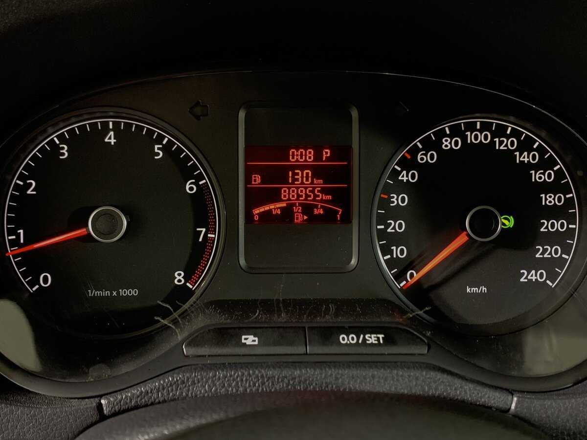 Б/У Фольксваген Поло 2013 года. Фото: #13