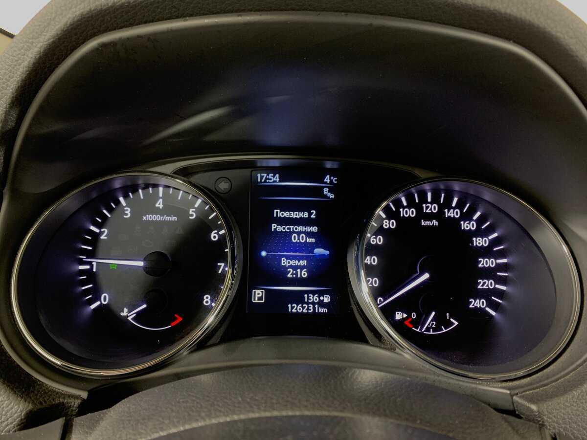 Б/У Ниссан Икс-Трейл 2016 года. Фото: #14