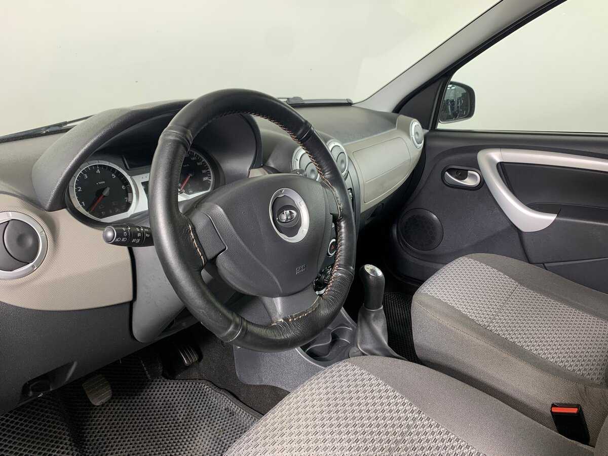 Б/У Лада (ВАЗ) Ларгус 2015 года. Фото: #11