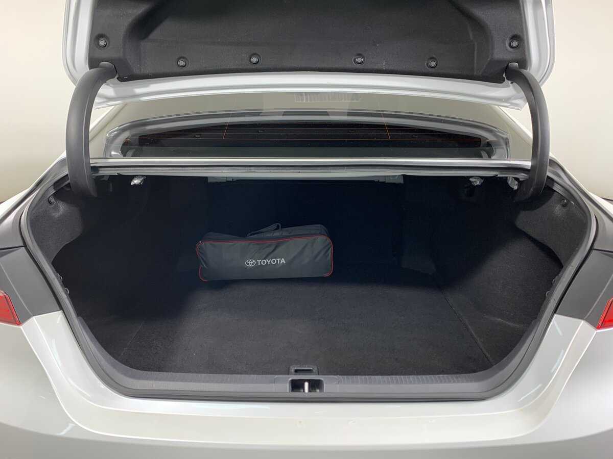 Toyota Camry 2020 года с пробегом. Фото: #19