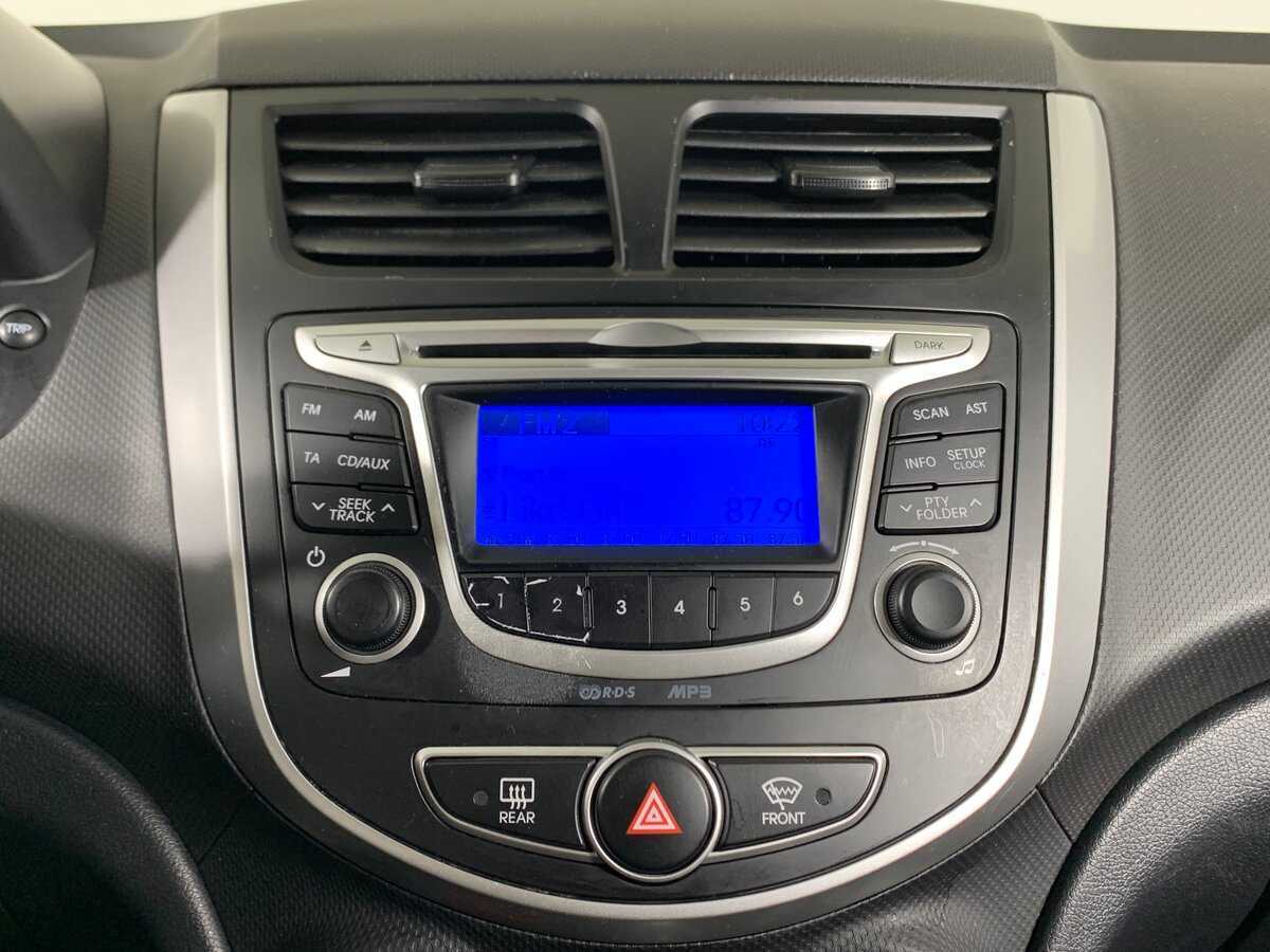 Б/У Хендай Солярис 2013 года. Фото: #14