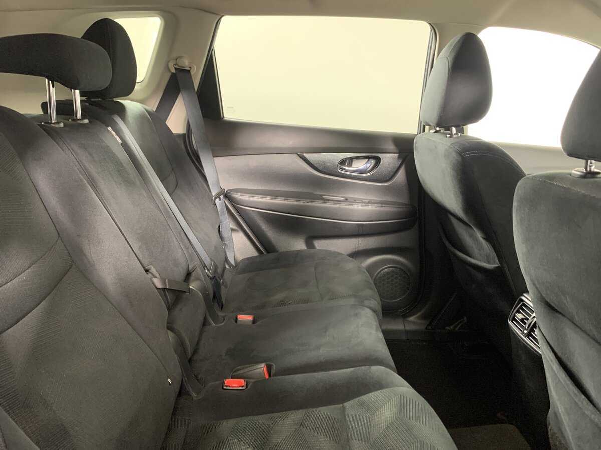 Б/У Ниссан Икс-Трейл 2016 года. Фото: #17