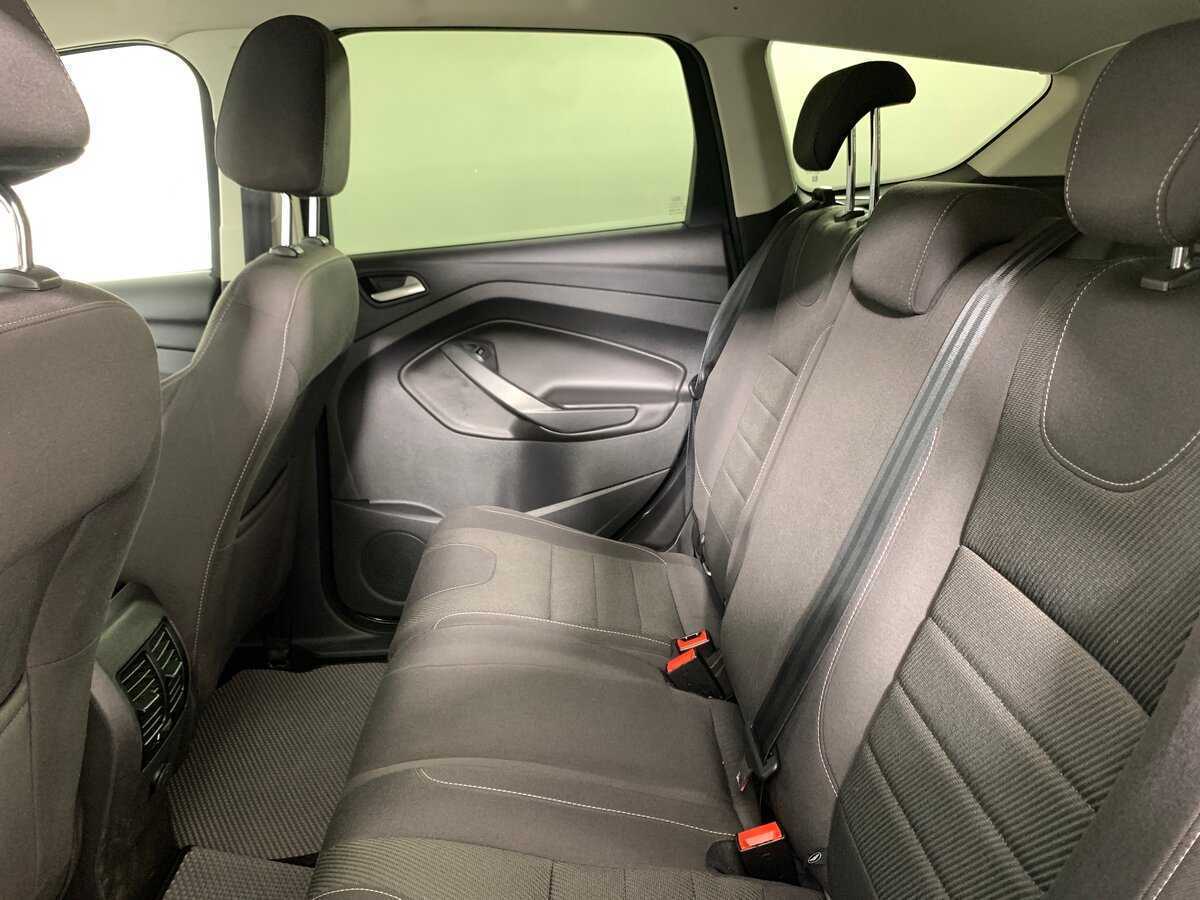 Б/У Форд Куга 2015 года. Фото: #17