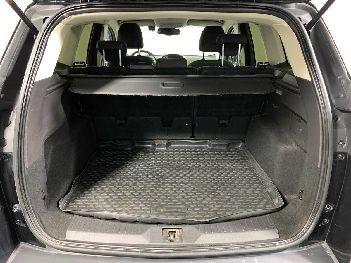 Б/У Форд Куга 2015 года. Фото: #18