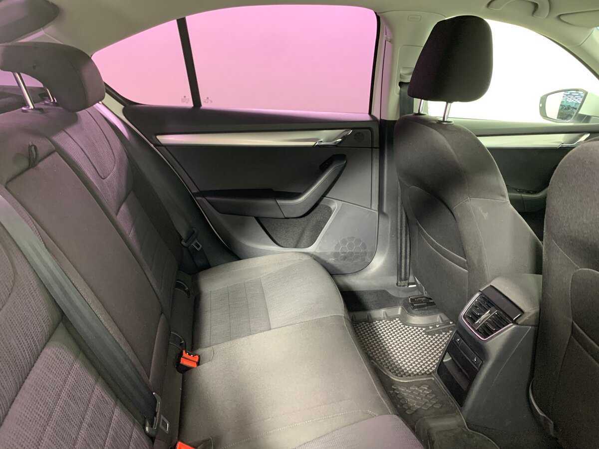 Б/У Шкода Октавия 2015 года. Фото: #17