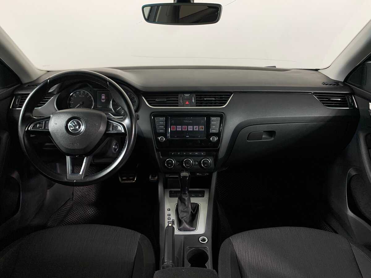 Б/У Шкода Октавия 2017 года. Фото: #12