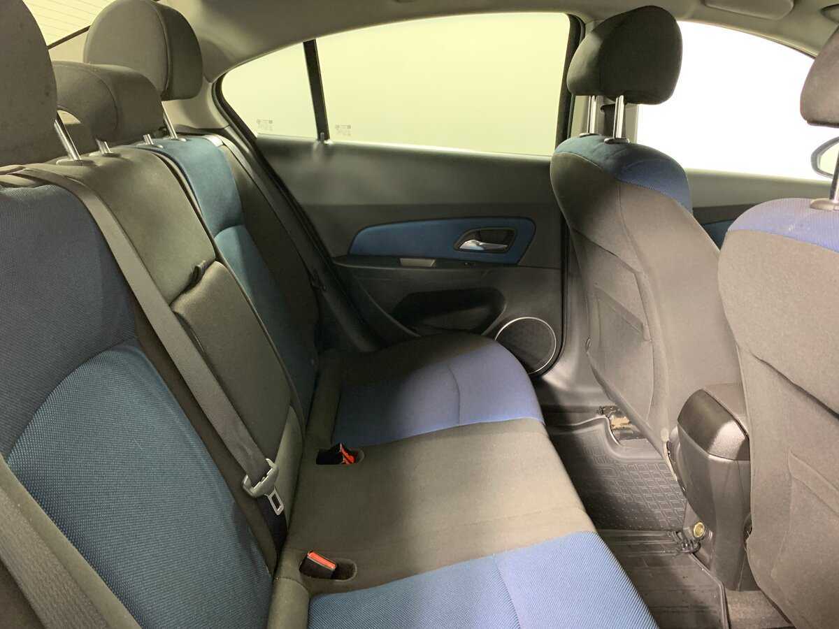 Б/У Шевроле Круз 2013 года. Фото: #16