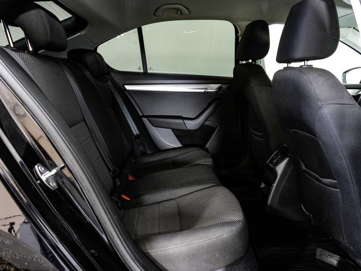 Б/У Шкода Октавия 2017 года. Фото: #12