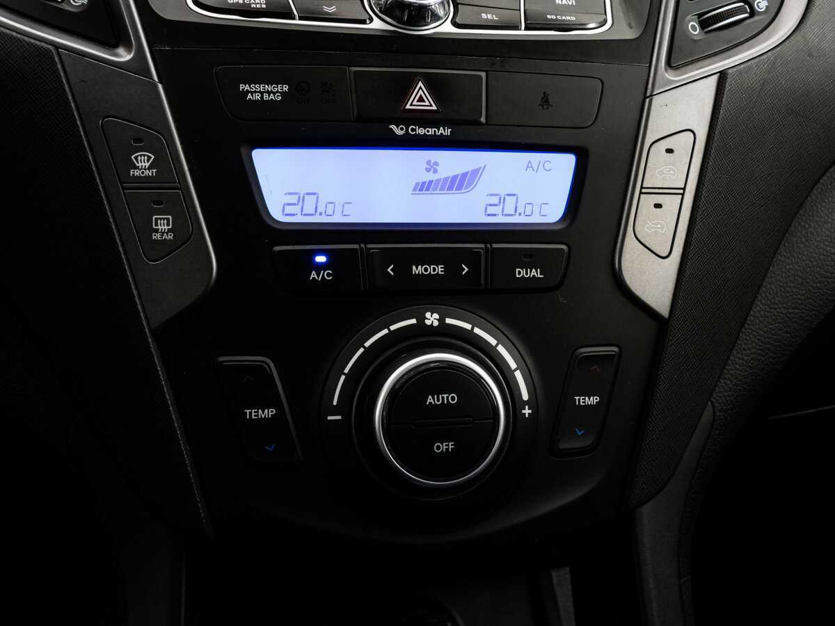 Б/У Хендай Санта Фе 2015 года. Фото: #14