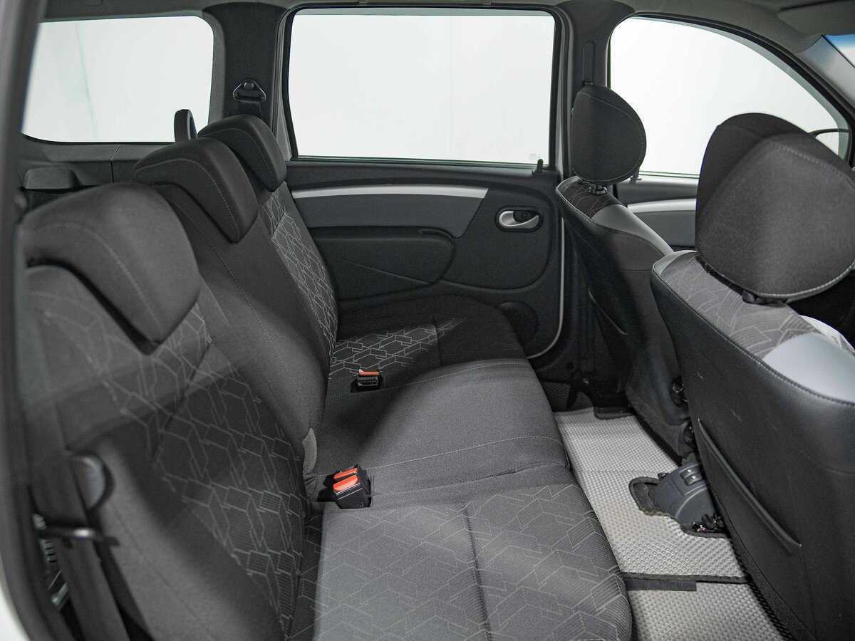 Б/У Лада (ВАЗ) Ларгус 2021 года. Фото: #10