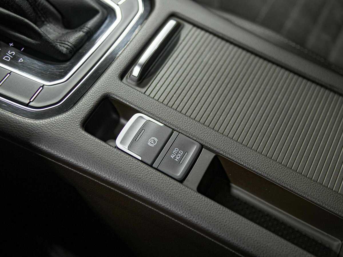 Б/У Фольксваген Пассат 2016 года. Фото: #10