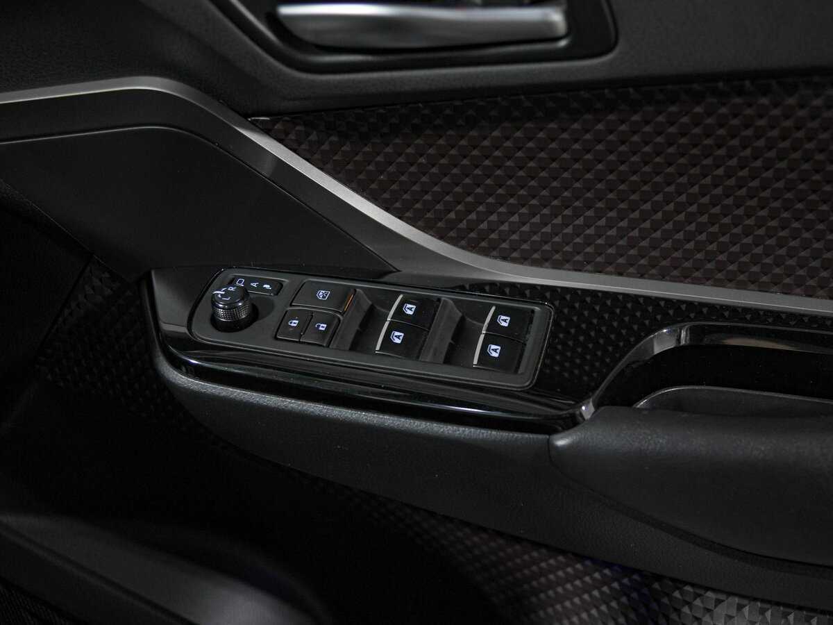 Toyota C-HR 2017 года с пробегом. Фото: #10