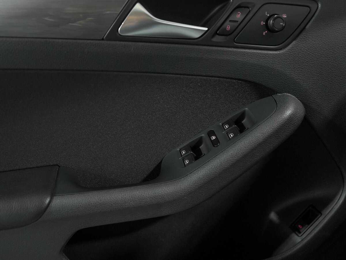 Б/У Фольксваген Джетта 2016 года. Фото: #9