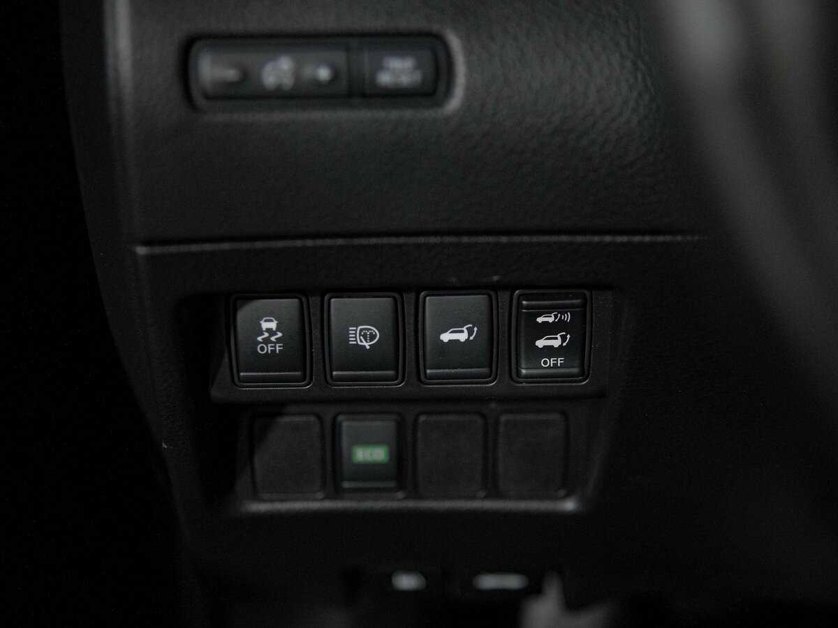 Б/У Ниссан Икс-Трейл 2016 года. Фото: #15