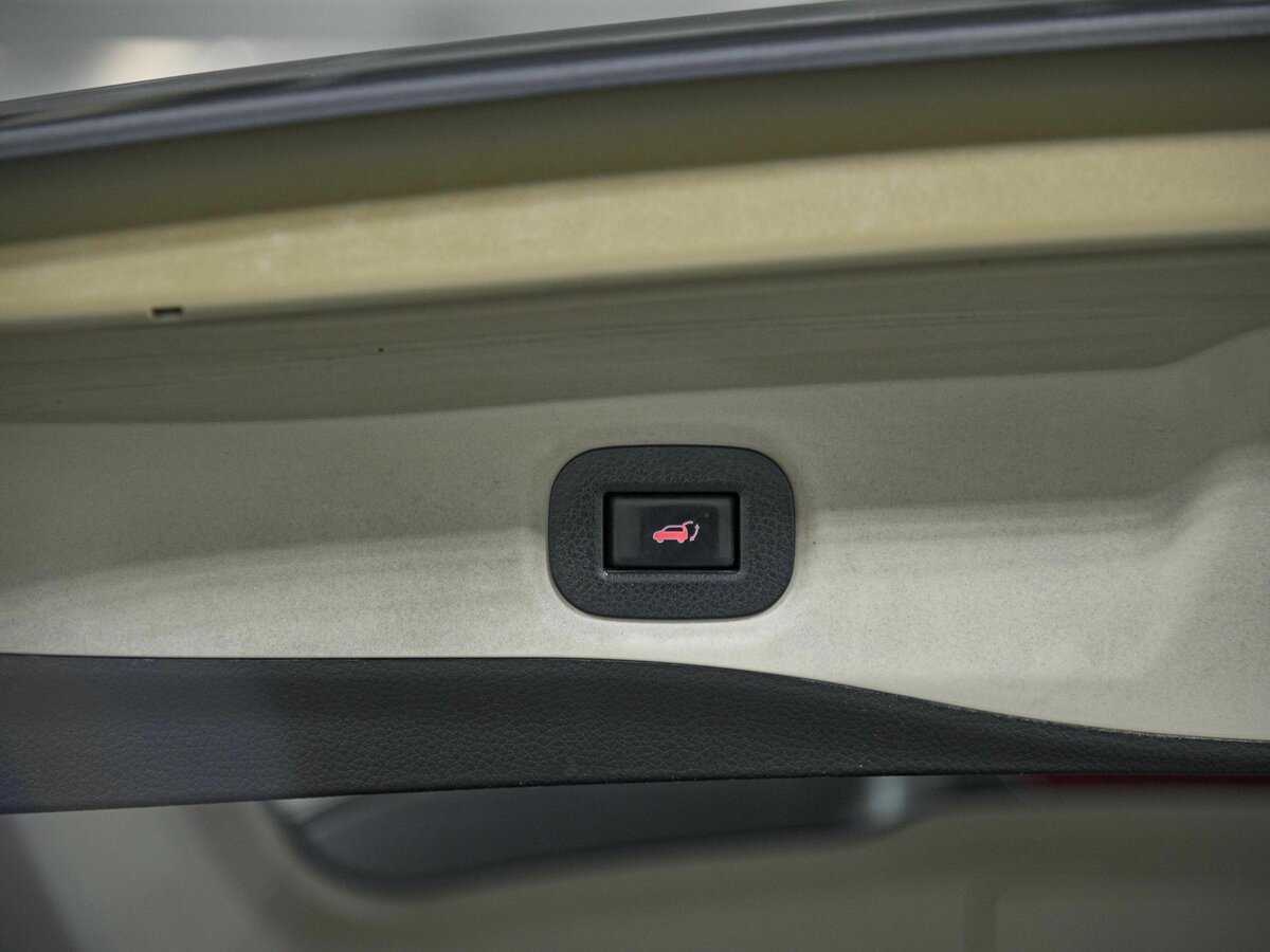 Б/У Ниссан Икс-Трейл 2016 года. Фото: #21