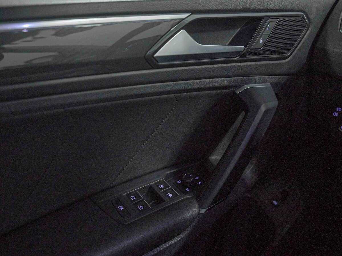 Volkswagen Tiguan 2018 года с пробегом. Фото: #10
