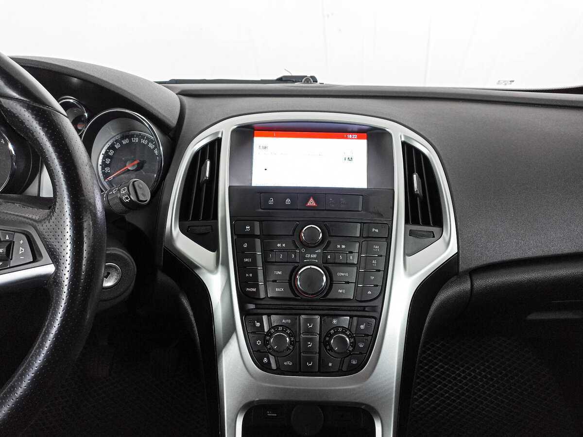 Б/У Опель Астра 2014 года. Фото: #14