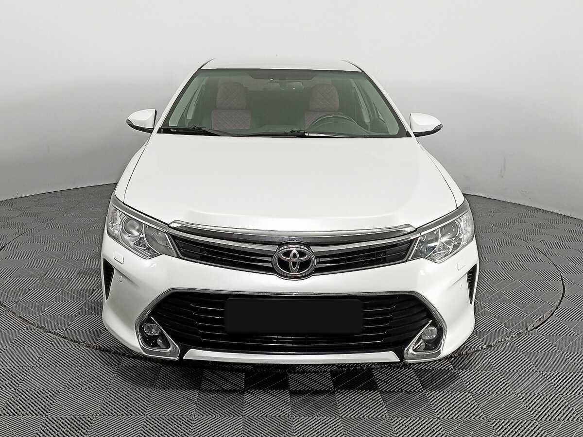 Toyota Camry 2017 года с пробегом. Фото: #1