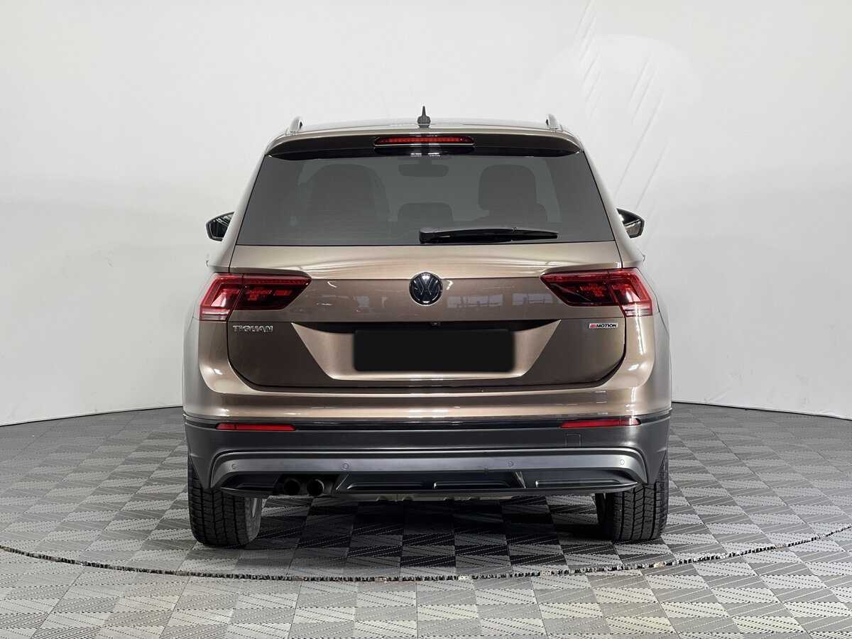 Volkswagen Tiguan 2018 года с пробегом. Фото: #4