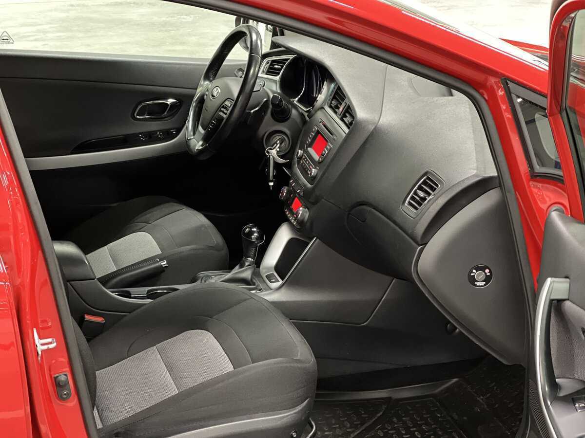 Б/У Киа Сид 2016 года. Фото: #10